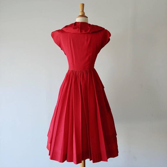 🌹Host Pick🌹Vintage 1940s Gorgeous Red Holiday Party Dress - Picture 5 of 8